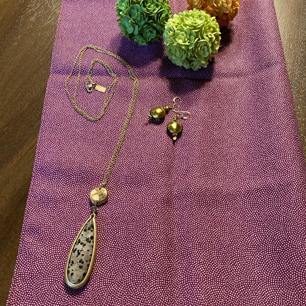 Necklace & earrings